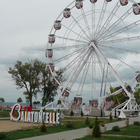 Nádas Társasház Balatonlelle Exterior foto